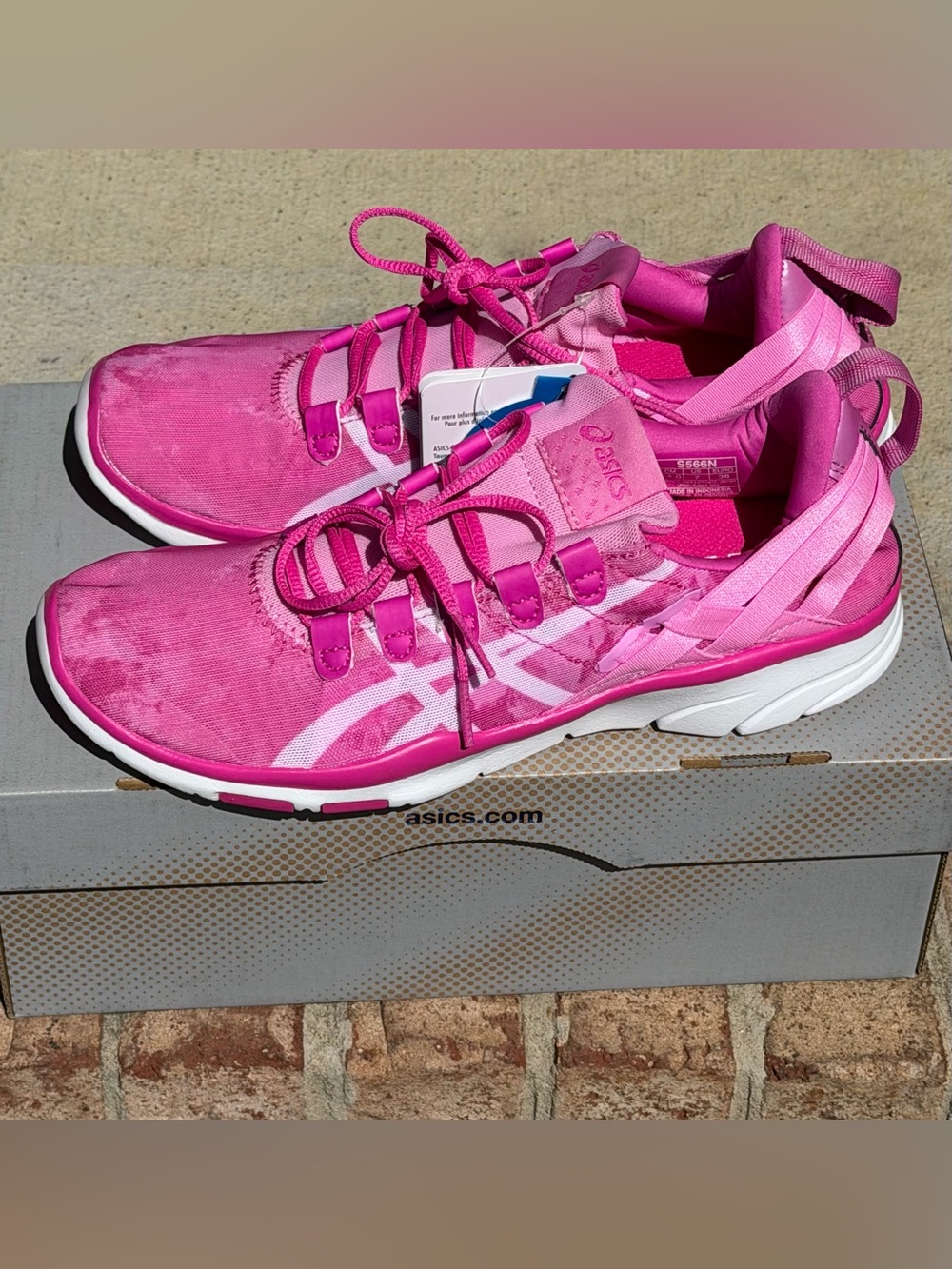 New ASICS Gel-Fit Sana Training Shoes in Orchid/White/Pink Size 7